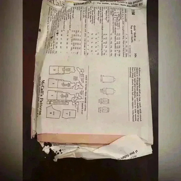 Vintage Sewing Pattern - Picture 2 of 2